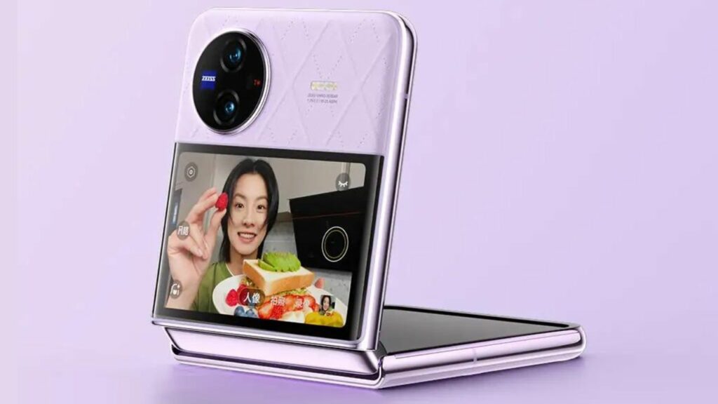 Vivo X Flip cover screen