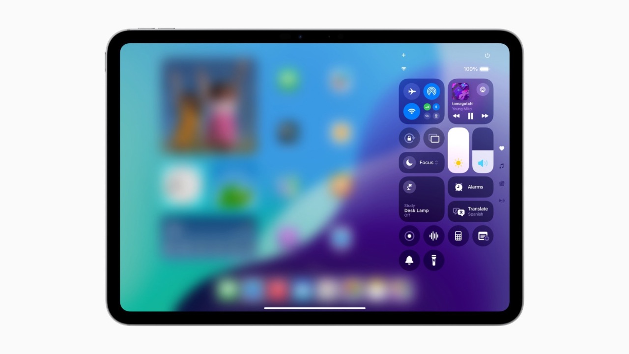 iPadOS 18 customisable control center