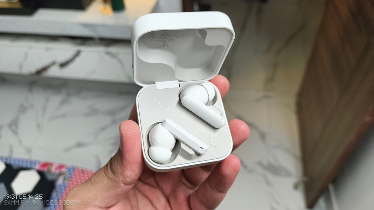 CMF Phone 2 Pro artificial light