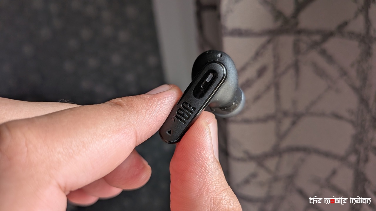 JBL Tune Beam 2 earbuds