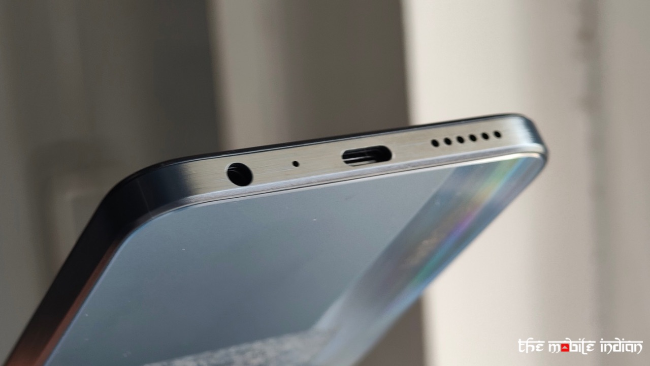 Alcatel V3 Pro 5G bottom