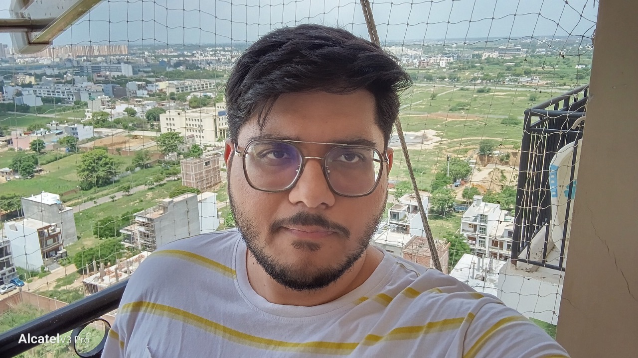 Alcatel V3 Pro 5G selfie