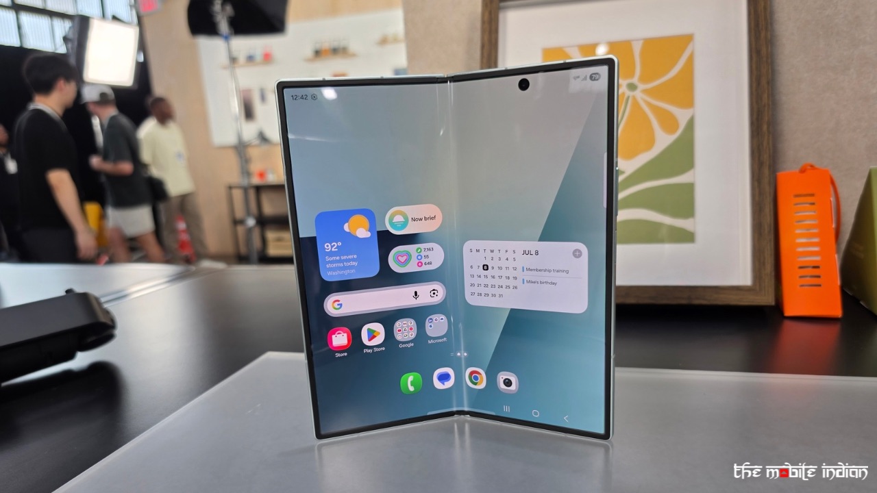 Fold 7 foldable display