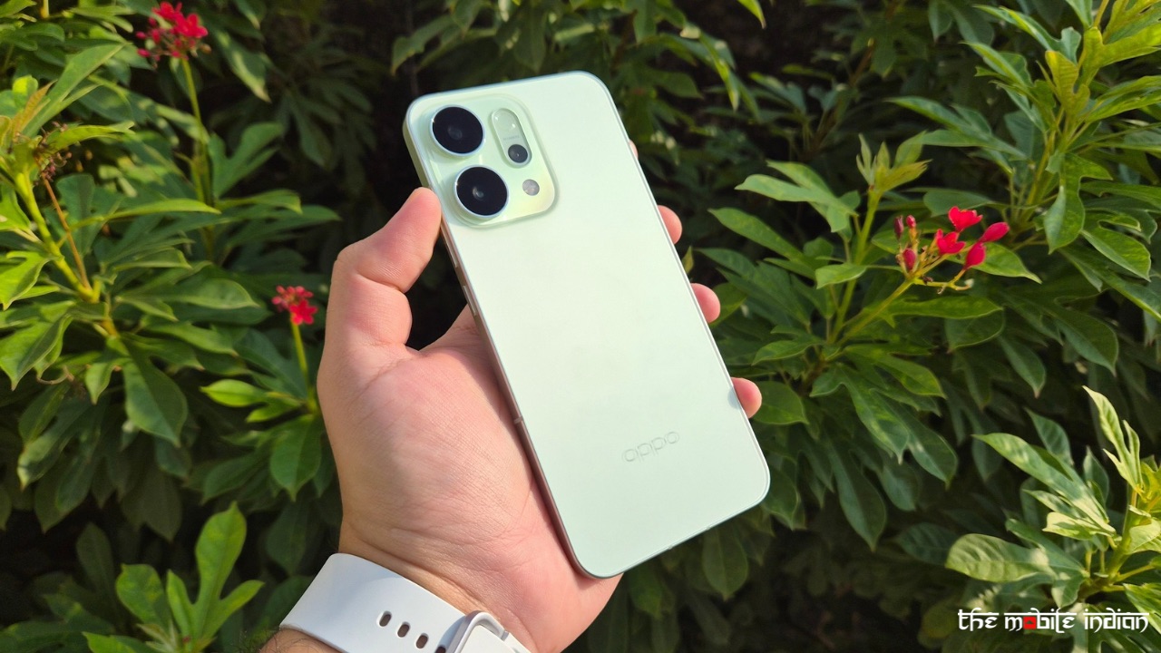 Oppo Reno 14 in hand