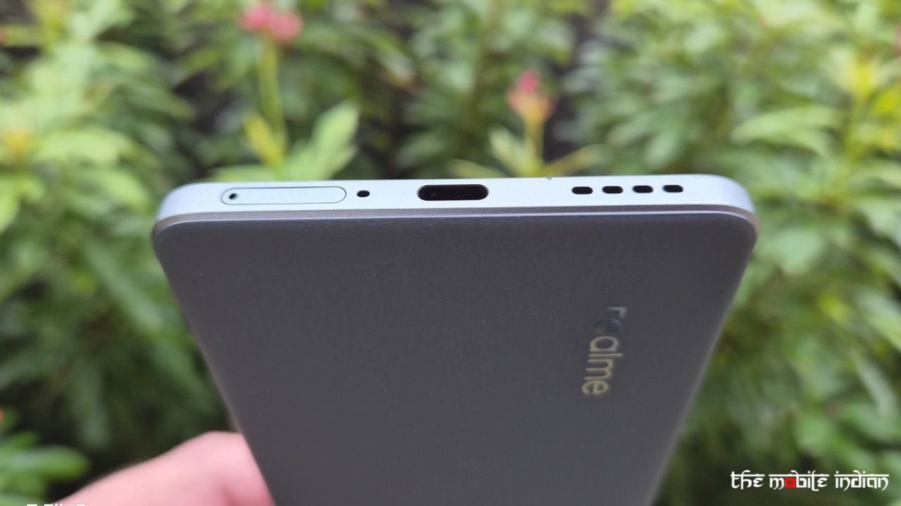 Realme 15 Pro 5G bottom