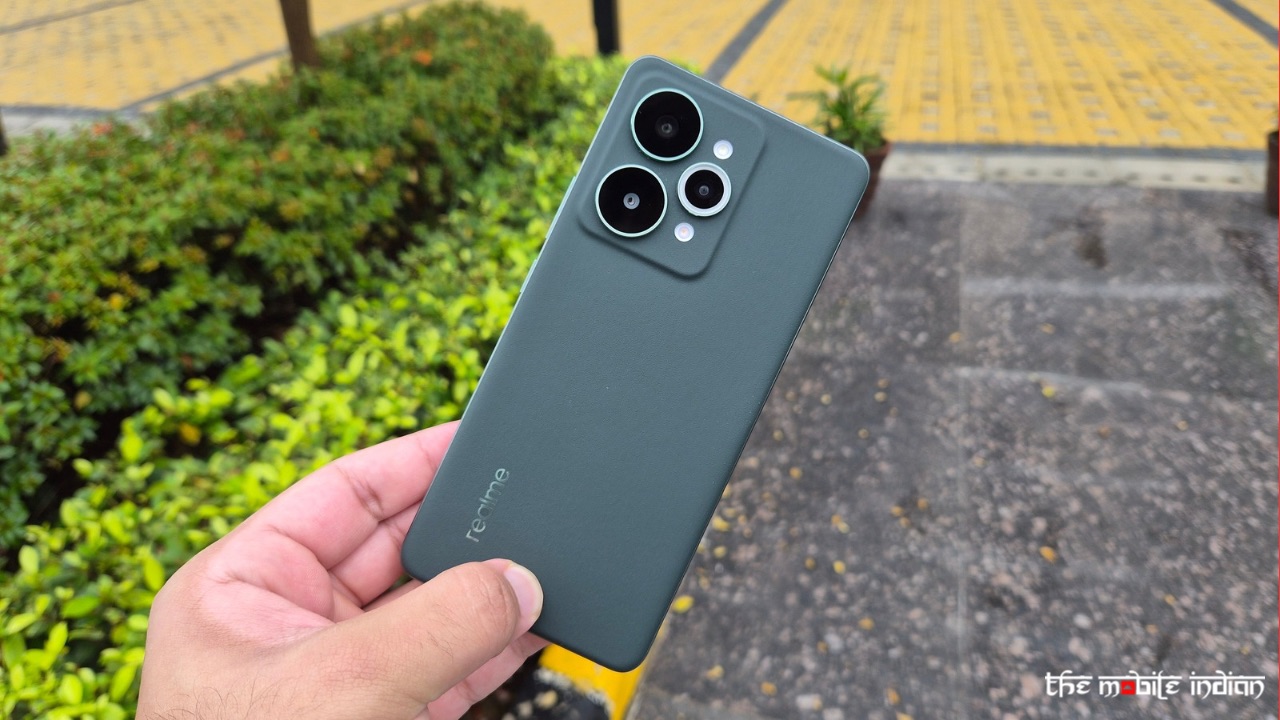 Realme 15 Pro 5G velvet green