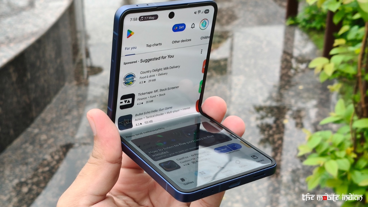 Galaxy Z Flip 7 90-degree fold