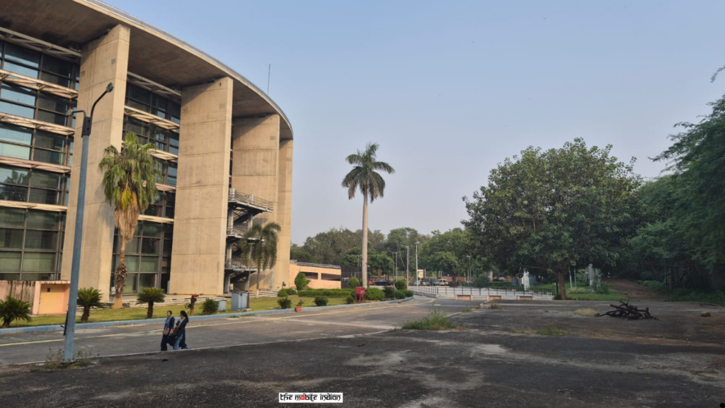 Samsung Galaxy S25 FE ultra wide shot